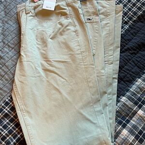 Vineyard Vines Men's Light Khaki Chinos
